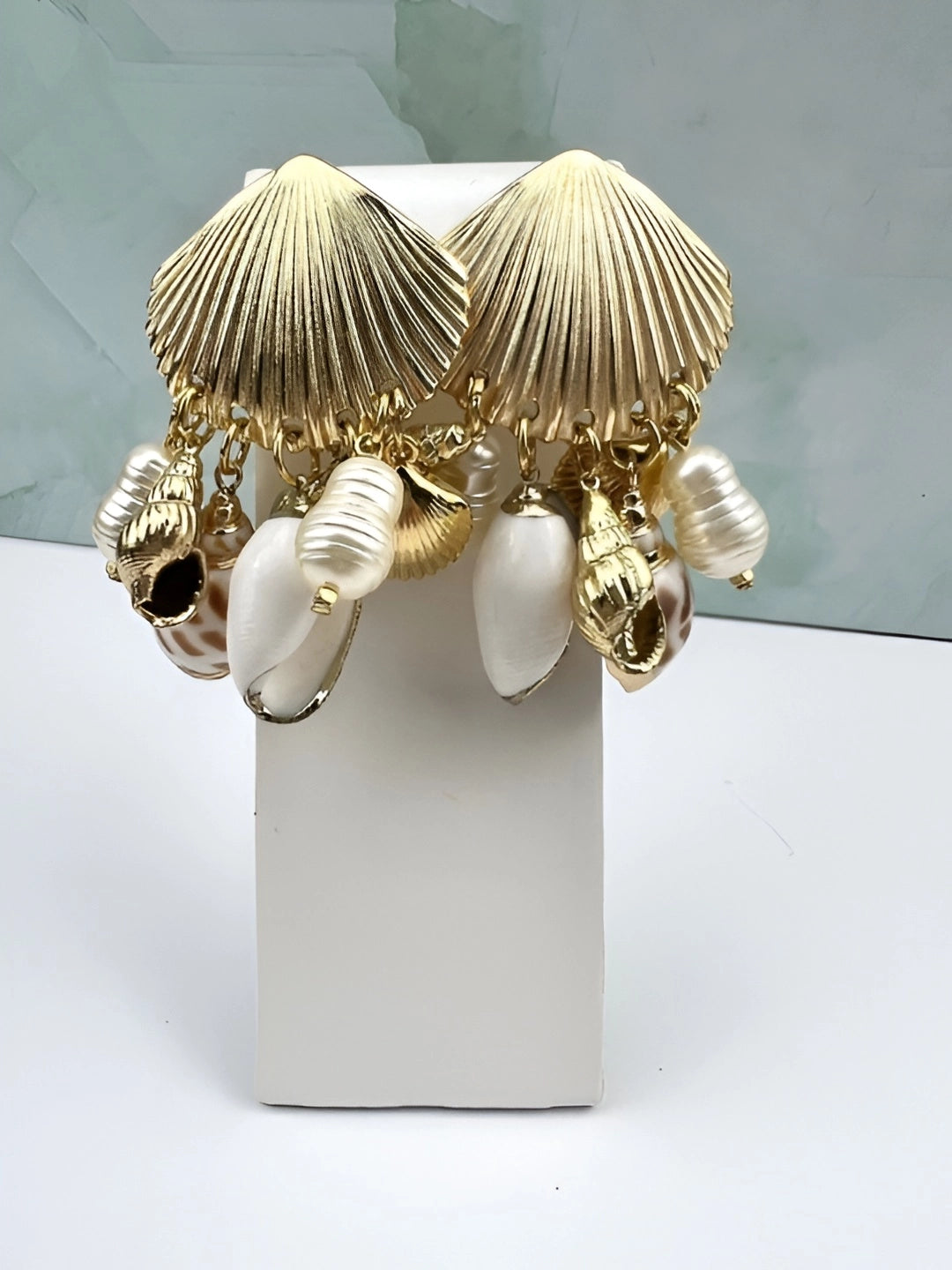 Luxury Gold Shell & Pearl Statement Earrings – Ocean-Inspired Eleganc