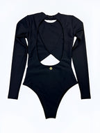 Essenza Asymmetric Long-Sleeve Bodysuit – Sculpting Brazilian Athleisure with UV Protection