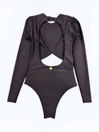 Essenza Asymmetric Long-Sleeve Bodysuit – Sculpting Brazilian Athleisure with UV Protection